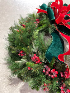 90cm Traditional Wreath w/ Red & Green Bow