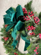 Load image into Gallery viewer, 90cm Traditional Wreath w/ Green Bow