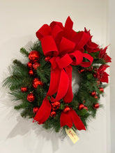 Load image into Gallery viewer, Red Traditional Wreath