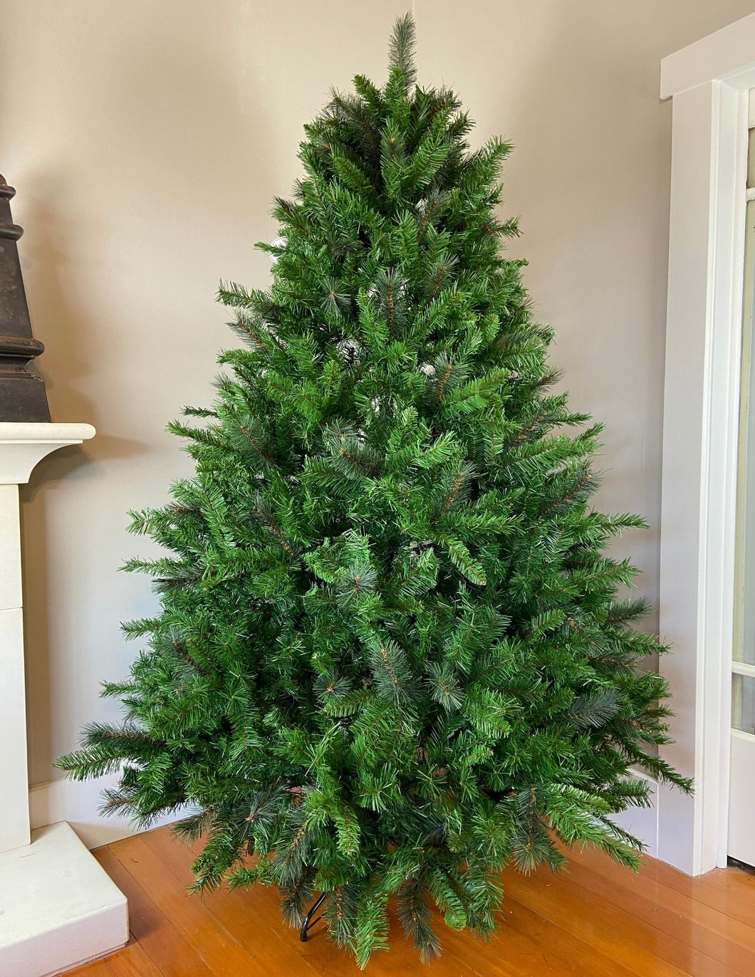 Douglas Fir Christmas Tree (Instant Shape)